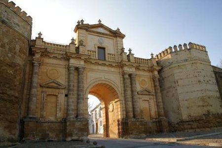 Descubre la Puerta de Córdoba en Carmona