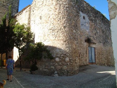 Visita el conjunto arqueológico del Castillo  en Doña Mencía