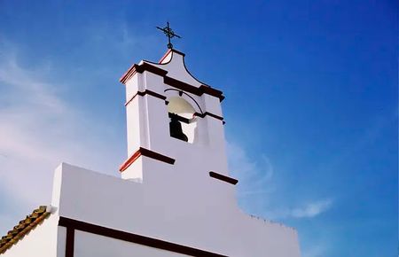 Visita la Iglesia de San Miguel en Lora de Estepa