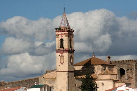 Visita la Iglesia Parroquial de San Miguel Arcángel en Cumbres Mayores