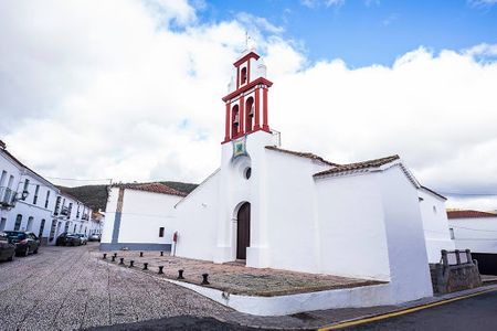 Visita la iglesia parroquial de Sta. Marina Mártir en Cañaveral de León