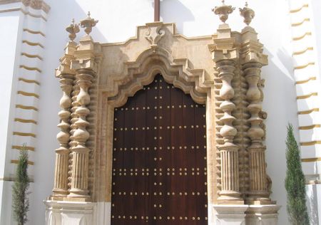 Visita la Iglesia de la Vera Cruz en Arahal