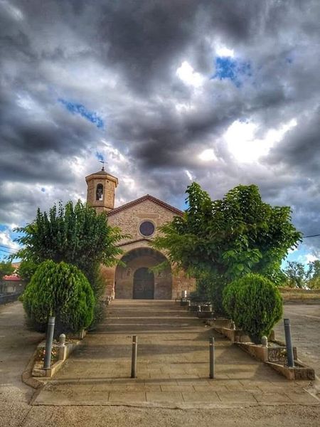 Visita la ermita dedicada a los Santos médicos Cosme y Damián en l'Albi