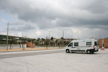 Área de pernocta en Lucena